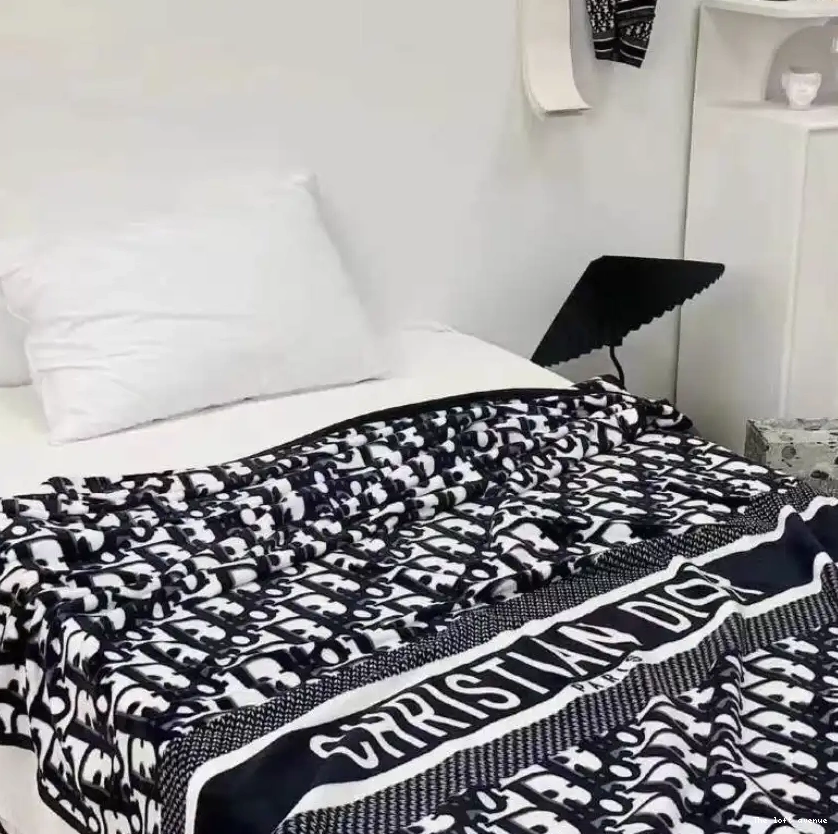FLEECE THROW OBLIQUE BLANKET 0610